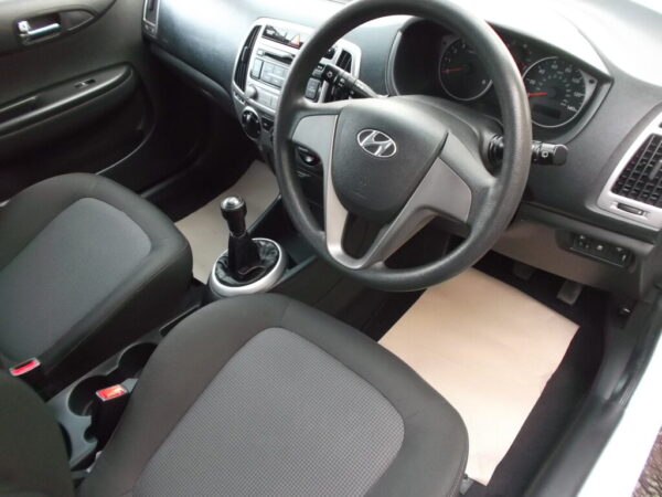 2013 13 Hyundai i20 5dr, ## Only 42,000 Miles ## S/H, Mot FULL 2026, Excellent Condition - Image 11