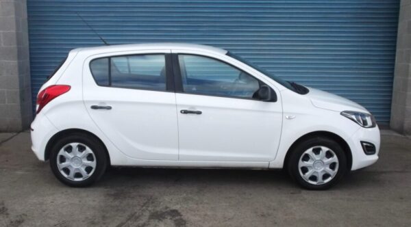 2013 13 Hyundai i20 5dr, ## Only 42,000 Miles ## S/H, Mot FULL 2026, Excellent Condition - Image 3