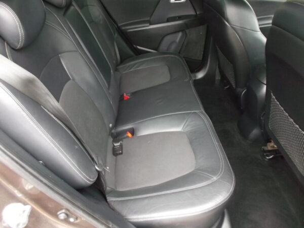 2012 Kia Sportage 2 Crdi SUV, Only 111,000 Miles, S/H, Mot March 2026, Excellent Condition - Image 15