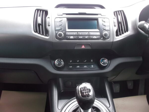 2012 Kia Sportage 2 Crdi SUV, Only 111,000 Miles, S/H, Mot March 2026, Excellent Condition - Image 13
