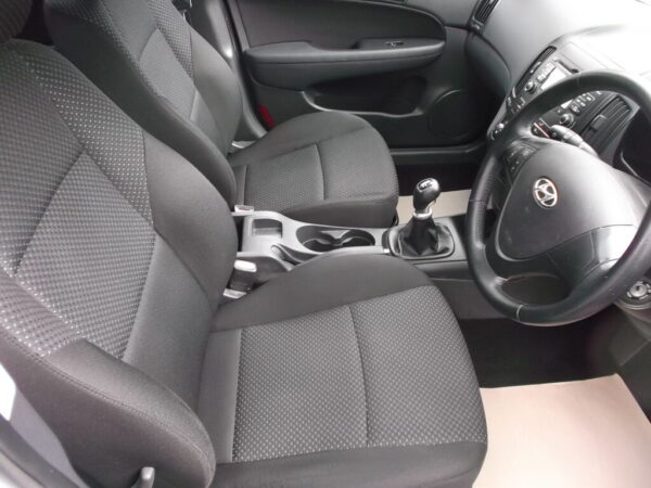 2011 61 Hyundai i30 1.4 Comfort 5dr, ## Only 61,000 Miles ## S/H, FULL MOT 2026, Outstanding Condition - Image 12
