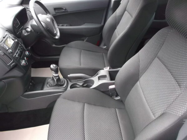 2011 61 Hyundai i30 1.4 Comfort 5dr, ## Only 61,000 Miles ## S/H, FULL MOT 2026, Outstanding Condition - Image 11