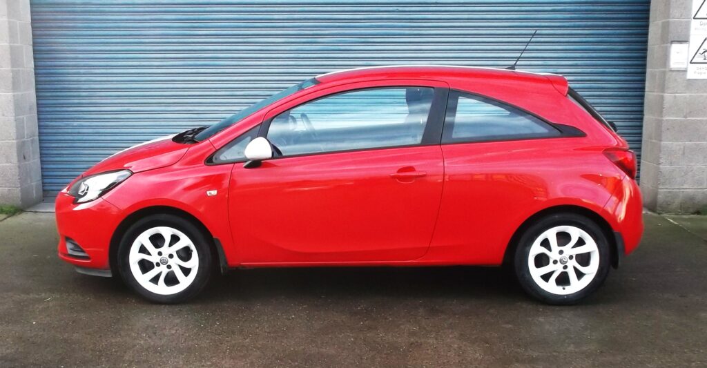 2015 65 vauxhall corsa 1. 4 sting 3dr only 82,000 miles s/h, mot oct 2026, excellent condition 2015 65 vauxhall corsa 1. 4 sting 3dr only 82,000 miles s/h, mot oct 2026, excellent condition - image 4