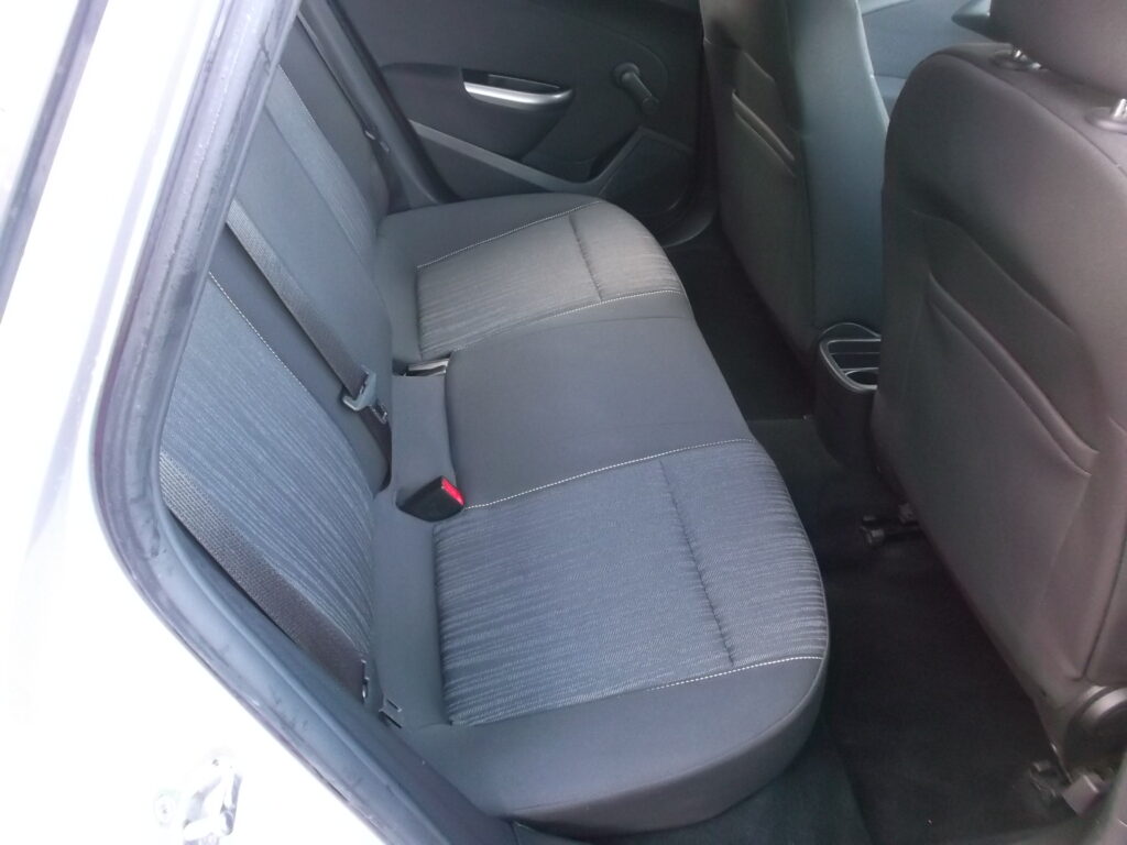 2012 62 vauxhall astra 1. 4 exclusiv 5dr ## only 42,000 miles ## s/h, full mot december 2026, excellent condition 2012 62 vauxhall astra 1. 4 exclusiv 5dr ## only 42,000 miles ## s/h, full mot december 2026, excellent condition - image 17