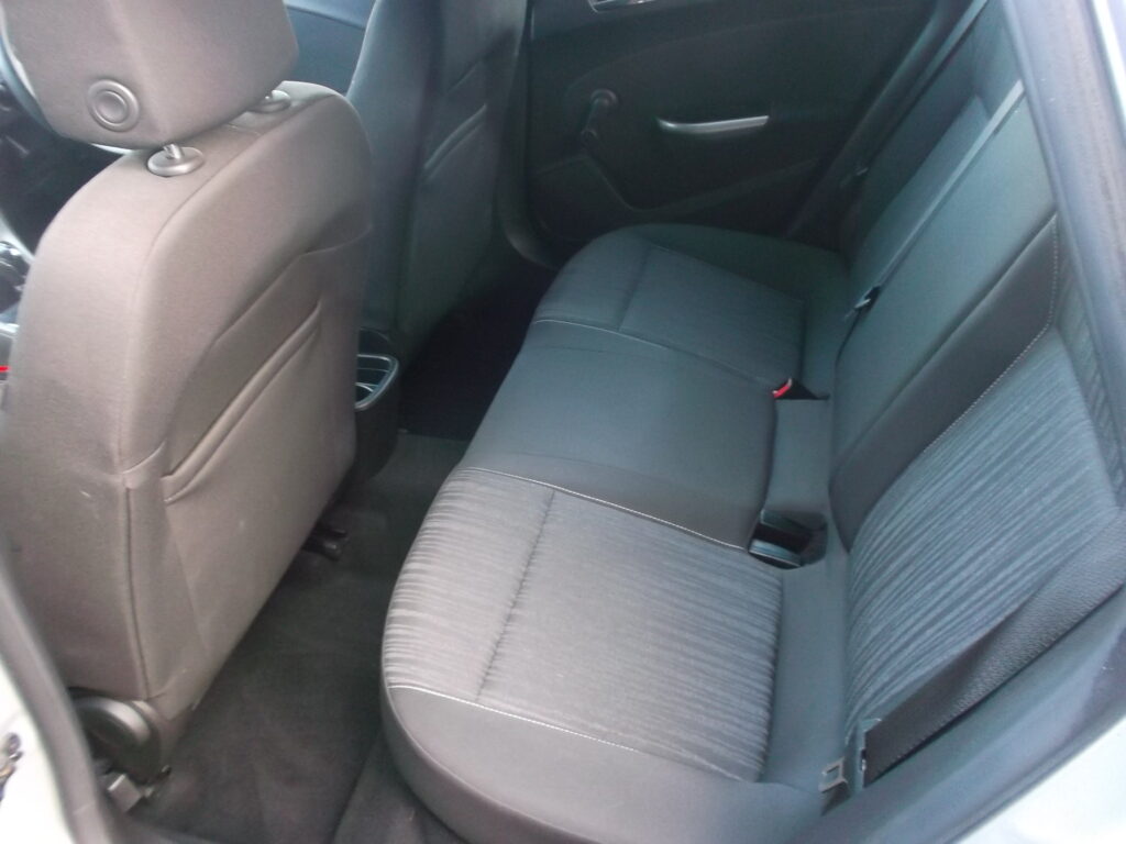 2012 62 vauxhall astra 1. 4 exclusiv 5dr ## only 42,000 miles ## s/h, full mot december 2026, excellent condition 2012 62 vauxhall astra 1. 4 exclusiv 5dr ## only 42,000 miles ## s/h, full mot december 2026, excellent condition - image 18