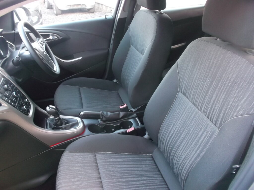 2012 62 vauxhall astra 1. 4 exclusiv 5dr ## only 42,000 miles ## s/h, full mot december 2026, excellent condition 2012 62 vauxhall astra 1. 4 exclusiv 5dr ## only 42,000 miles ## s/h, full mot december 2026, excellent condition - image 12