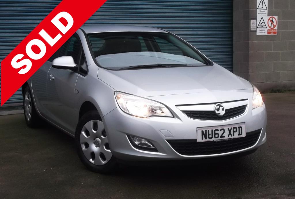 2012 62 vauxhall astra 1. 4 exclusiv 5dr ## only 42,000 miles ## f/s/h, full mot december 2026, excellent condition 2012 62 vauxhall astra 1. 4 exclusiv 5dr ## only 42,000 miles ## f/s/h, full mot december 2026, excellent condition