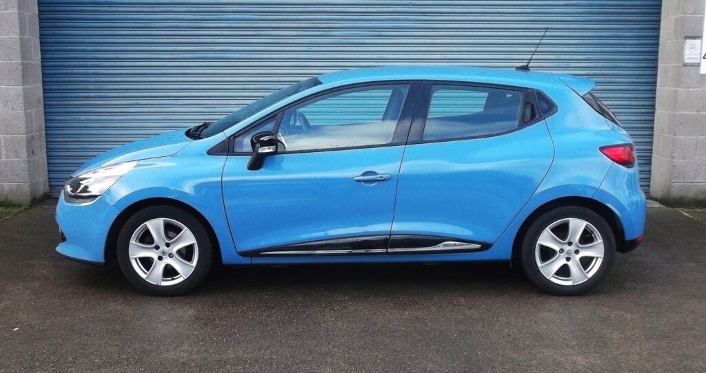 2014 64 renault clio 1. 2 dynamique medianav 5dr, only 78,000 miles g/s/h, full mot 2026, excellent condition 2014 64 renault clio 1. 2 dynamique medianav 5dr, only 78,000 miles g/s/h, full mot 2026, excellent condition - image 4