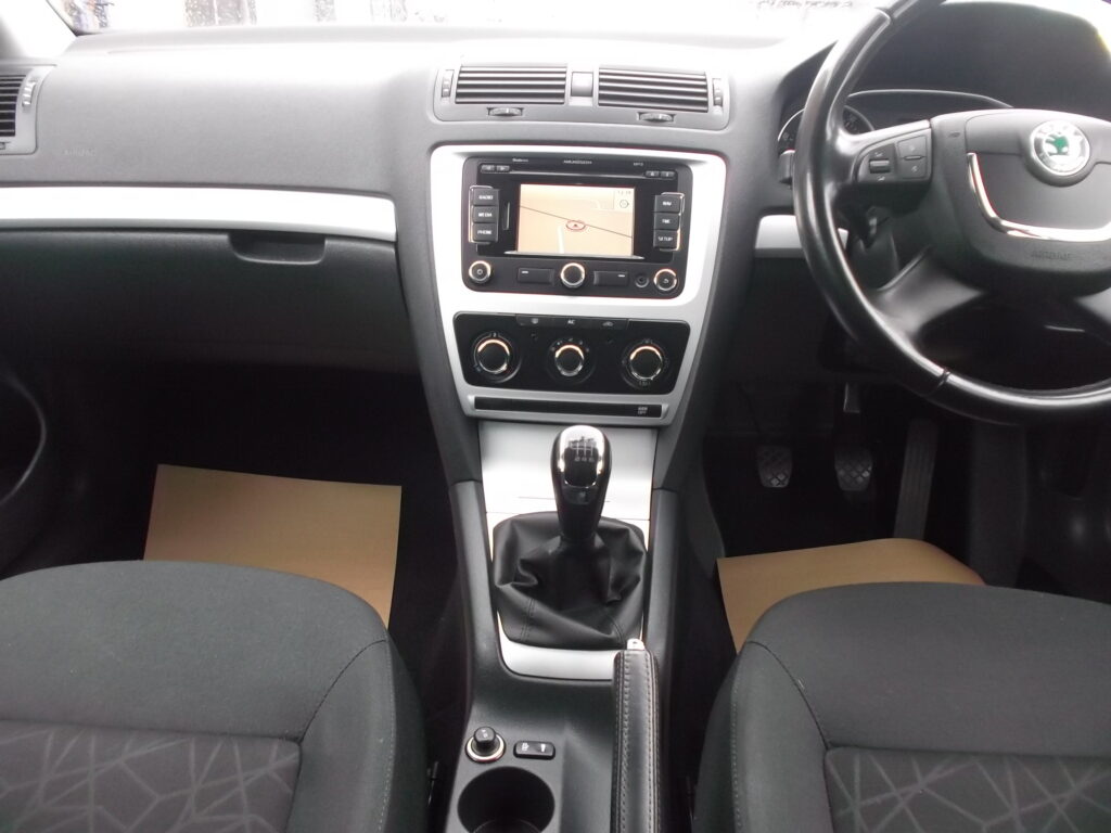 2011 61 skoda octavia 1. 4 se plus tsi estate 5dr 💥only 63,000 miles💥 g/s/h, mot march 2027, excellent condition 2011 61 skoda octavia 1. 4 se plus tsi estate 5dr 💥only 63,000 miles💥 g/s/h, mot march 2027, excellent condition - image 15