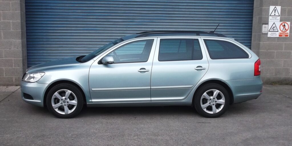 2011 61 skoda octavia 1. 4 se plus tsi estate 5dr 💥only 63,000 miles💥 g/s/h, mot march 2027, excellent condition 2011 61 skoda octavia 1. 4 se plus tsi estate 5dr 💥only 63,000 miles💥 g/s/h, mot march 2027, excellent condition - image 3