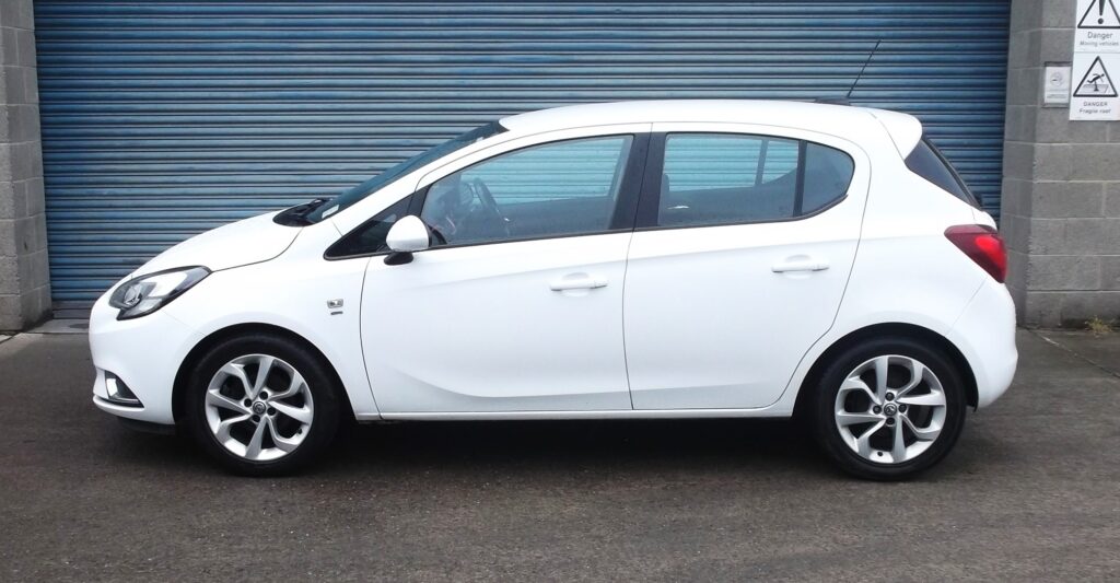 2016 16 vauxhall corsa 1. 4 sri 5dr💥touch screen💥only 77,000 miles s/h, mot feb 2027, excellent condition 2016 16 vauxhall corsa 1. 4 sri 5dr💥touch screen💥only 77,000 miles s/h, mot feb 2027, excellent condition - image 4
