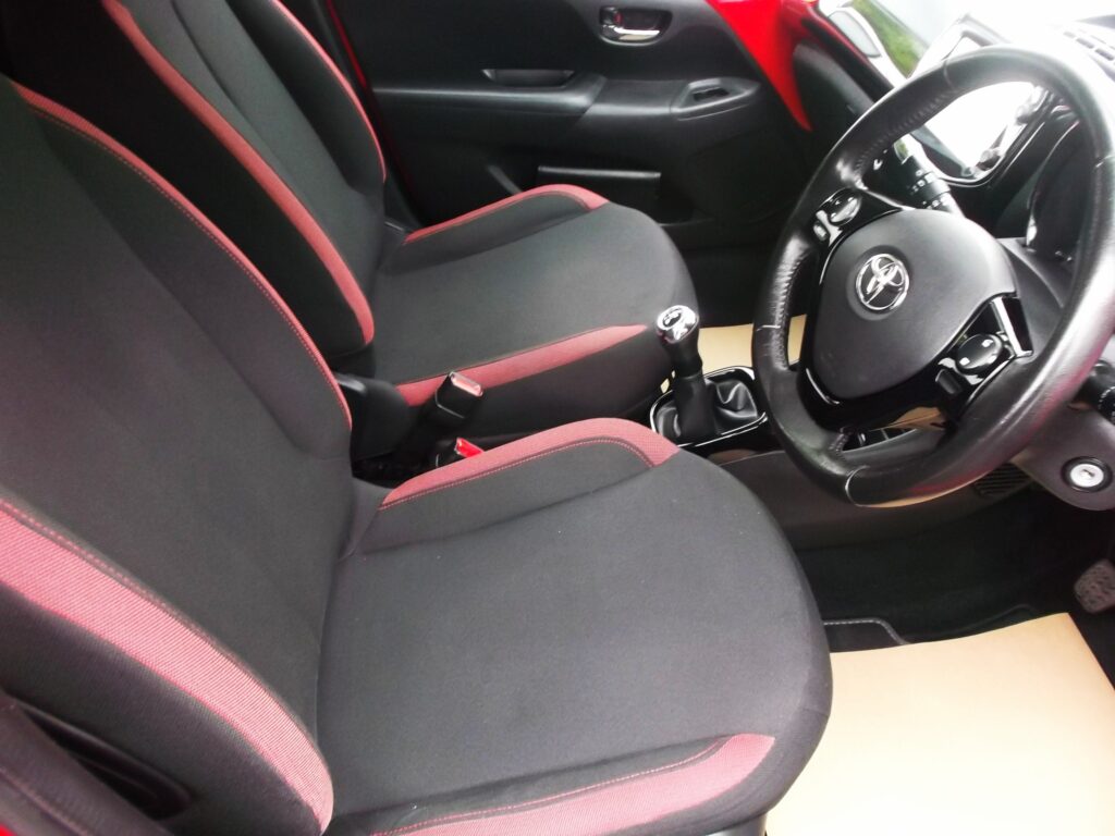 2018 18 toyota aygo 1. 0 x-cite 4 vvti 5dr 💥top spec💥 only 89,000 miles, mot full 2027, fantastic condition 2018 18 toyota aygo 1. 0 x-cite 4 vvti 5dr 💥top spec💥 only 89,000 miles, mot full 2027, fantastic condition - image 13