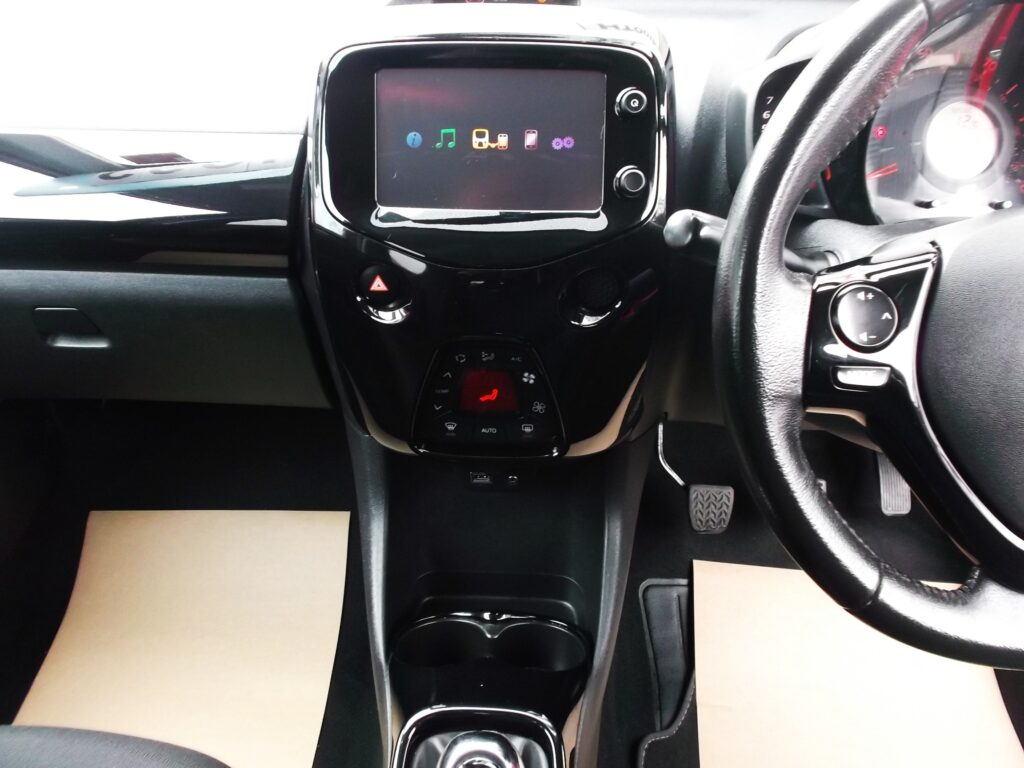 2018 18 toyota aygo 1. 0 x-cite 4 vvti 5dr 💥top spec💥 only 89,000 miles, mot full 2027, fantastic condition 2018 18 toyota aygo 1. 0 x-cite 4 vvti 5dr 💥top spec💥 only 89,000 miles, mot full 2027, fantastic condition - image 15
