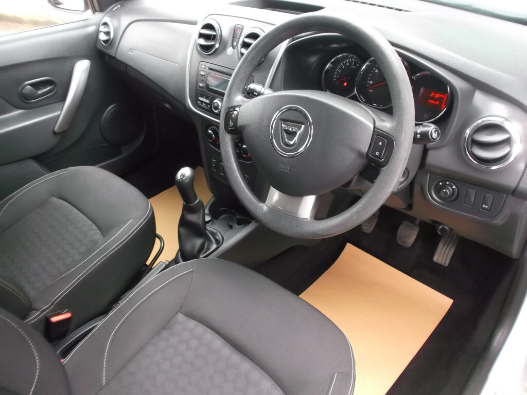 2016 16 dacia sandero laureate 1. 5 dci 5dr 💥only 65,000 miles💥 s/h, mot full 2027, fantastic condition 2016 16 dacia sandero laureate 1. 5 dci 5dr 💥only 65,000 miles💥 s/h, mot full 2027, fantastic condition - image 3