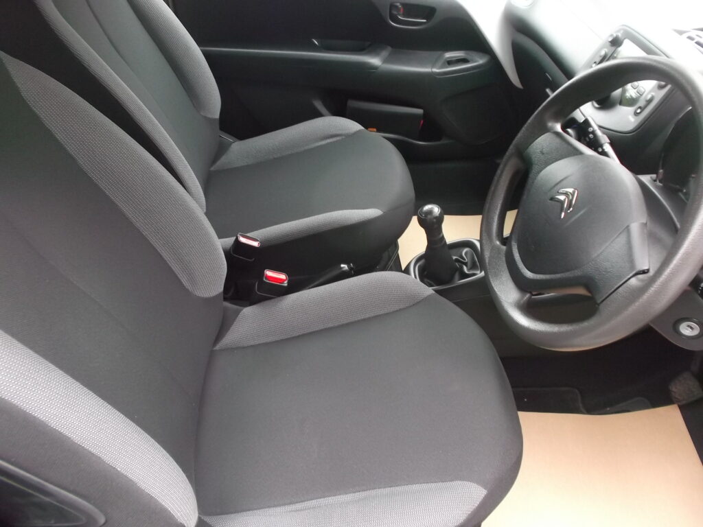 2015 65 citroen c1 touch 3 dr 💥 only 53,000 miles 💥 f/s/h full mot 2027 excellent condition 2015 65 citroen c1 touch 3 dr 💥 only 53,000 miles 💥 f/s/h full mot 2027 excellent condition - image 13