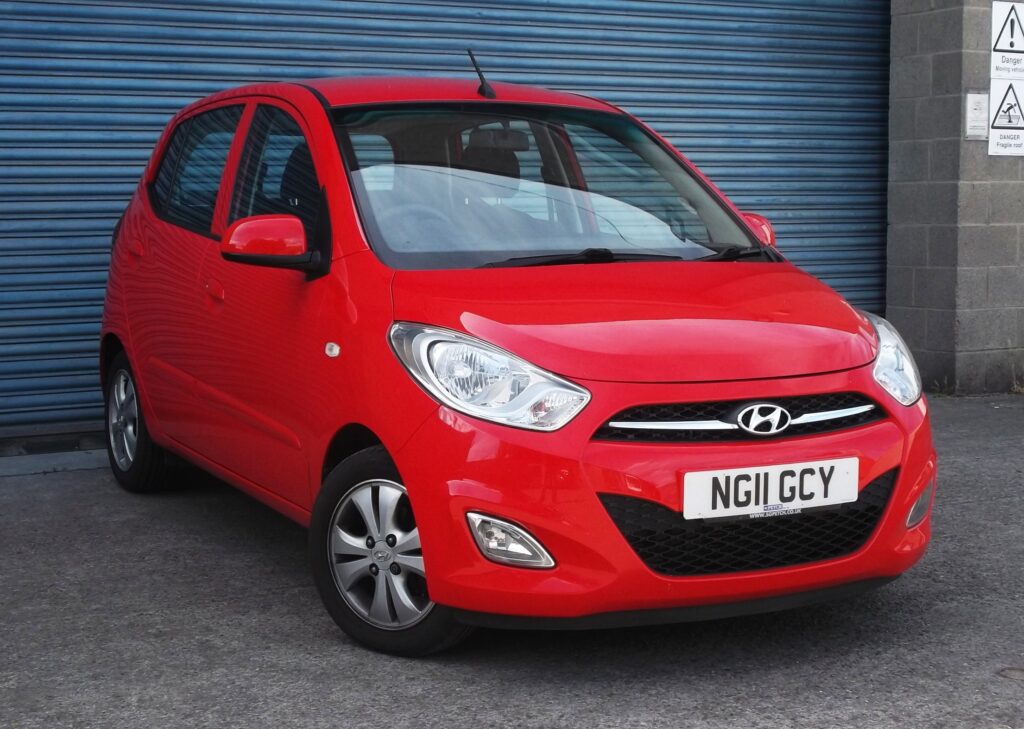 2011 11 hyundai i10 1. 0 active 5dr 💥ideal first car💥 s/h only 69,000 miles, mot full 2027, excellent condition 2011 11 hyundai i10 1. 0 active 5dr 💥ideal first car💥 s/h only 69,000 miles, mot full 2027, excellent condition - image 2