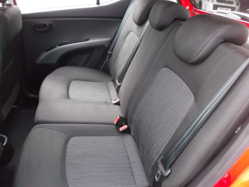 2011 11 hyundai i10 1. 0 active 5dr 💥ideal first car💥 s/h only 69,000 miles, mot full 2027, excellent condition 2011 11 hyundai i10 1. 0 active 5dr 💥ideal first car💥 s/h only 69,000 miles, mot full 2027, excellent condition - image 15