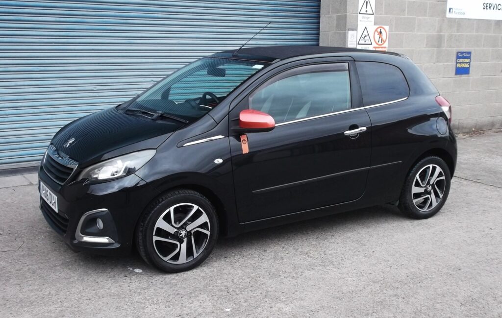 2016 16 peugeot 108 1. 2 3dr ltd edition 💥 roland garros 💥 only 85,000 miles s/h mot march 2027 excellent condition 2016 16 peugeot 108 1. 2 3dr ltd edition 💥 roland garros 💥 only 85,000 miles s/h mot march 2027 excellent condition - image 4