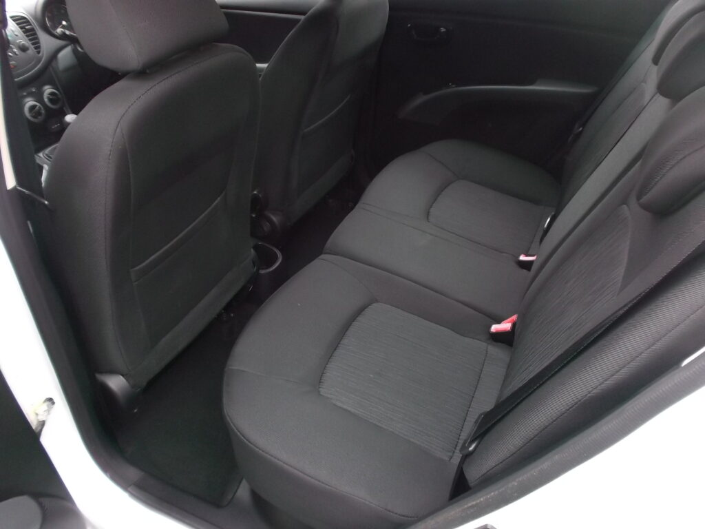 2011 61 hyundai i10 active 1. 2 5dr 💥 £20 road tax 💥 s/h only 81,000 miles, s/h, mot full 2027, excellent condition 2011 61 hyundai i10 active 1. 2 5dr 💥 £20 road tax 💥 s/h only 81,000 miles, s/h, mot full 2027, excellent condition - image 16
