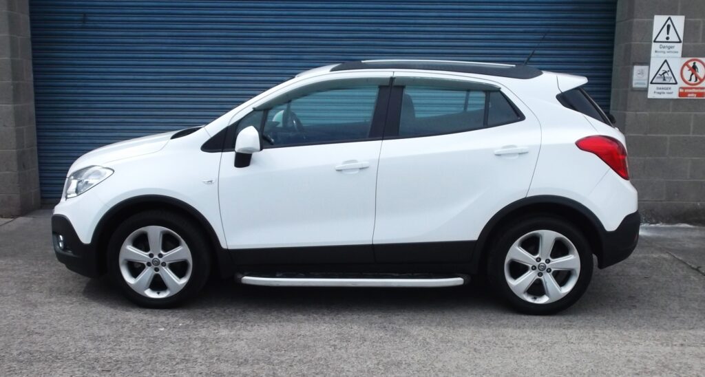 2013 13 vauxhall mokka 1. 6i exclusiv 5dr 💥top spec💥 only 69,000 miles s/h, mot full 2027, superb condition 2013 13 vauxhall mokka 1. 6i exclusiv 5dr 💥top spec💥 only 69,000 miles s/h, mot full 2027, superb condition - image 4