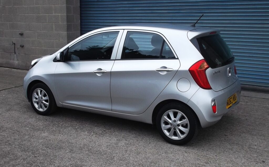 2013 13 kia picanto 2 1. 0 5dr 💥 £20 road tax 💥 s/h only 59,000 miles, s/h, mot full 2027, excellent condition 2013 13 kia picanto 2 1. 0 5dr 💥 £20 road tax 💥 s/h only 59,000 miles, s/h, mot full 2027, excellent condition - image 2