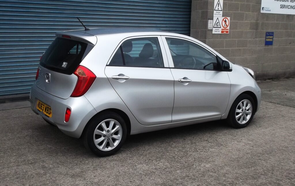 2013 13 kia picanto 2 1. 0 5dr 💥 £20 road tax 💥 s/h only 59,000 miles, s/h, mot full 2027, excellent condition 2013 13 kia picanto 2 1. 0 5dr 💥 £20 road tax 💥 s/h only 59,000 miles, s/h, mot full 2027, excellent condition - image 7