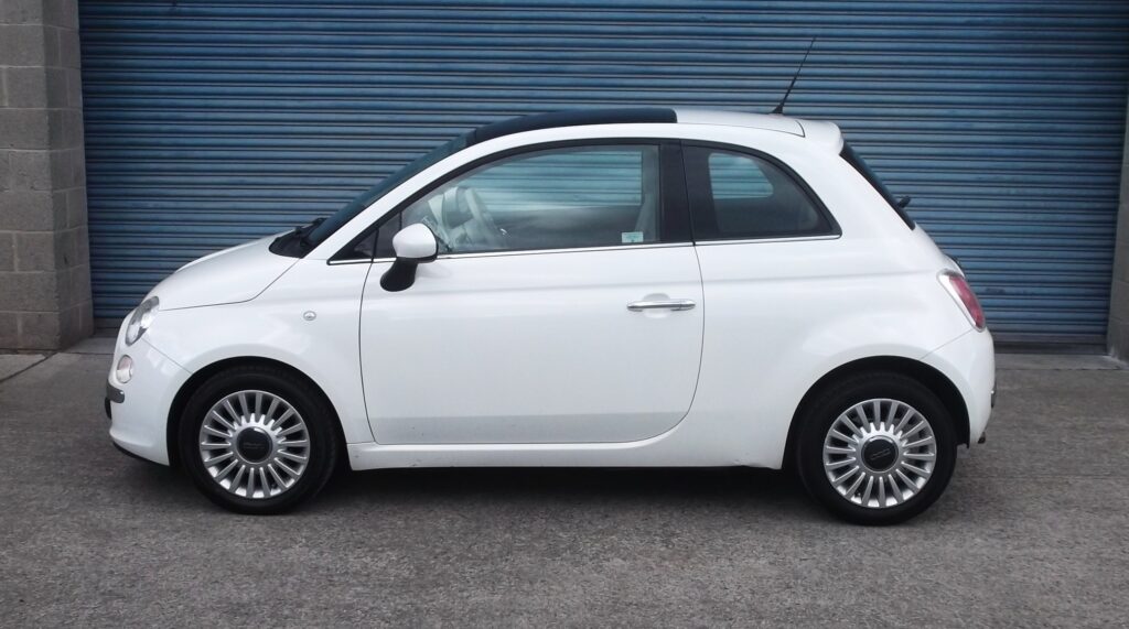 2011 11 fiat 500 lounge 3dr 💥 only 69,000 miles 💥 s/h mot 2027 outstanding condition 2011 11 fiat 500 lounge 3dr 💥 only 69,000 miles 💥 s/h mot 2027 outstanding condition - image 3