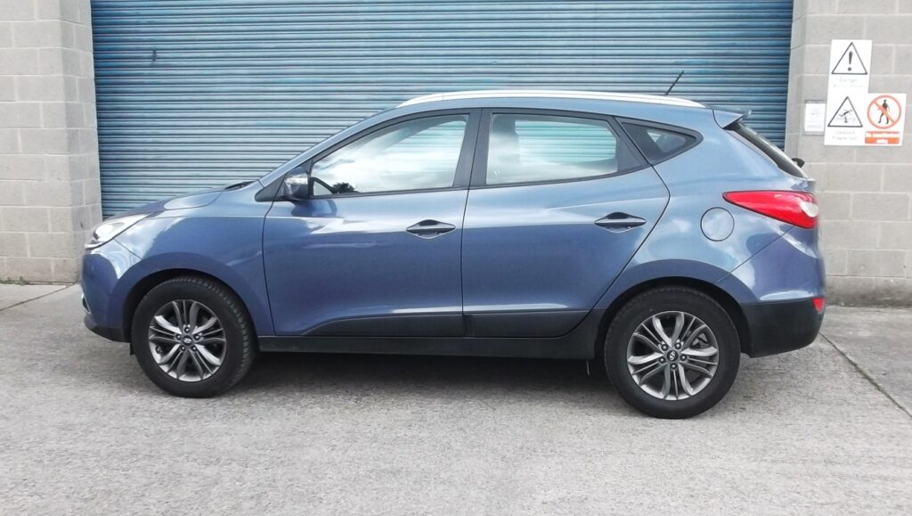 2013 63 hyundai ix35 se1. 7 crdi 💥 spacious family suv 💥 s/h only 83,000 miles, s/h, mot full 2027, superb condition 2013 63 hyundai ix35 se1. 7 crdi 💥 spacious family suv 💥 s/h only 83,000 miles, s/h, mot full 2027, superb condition - image 3